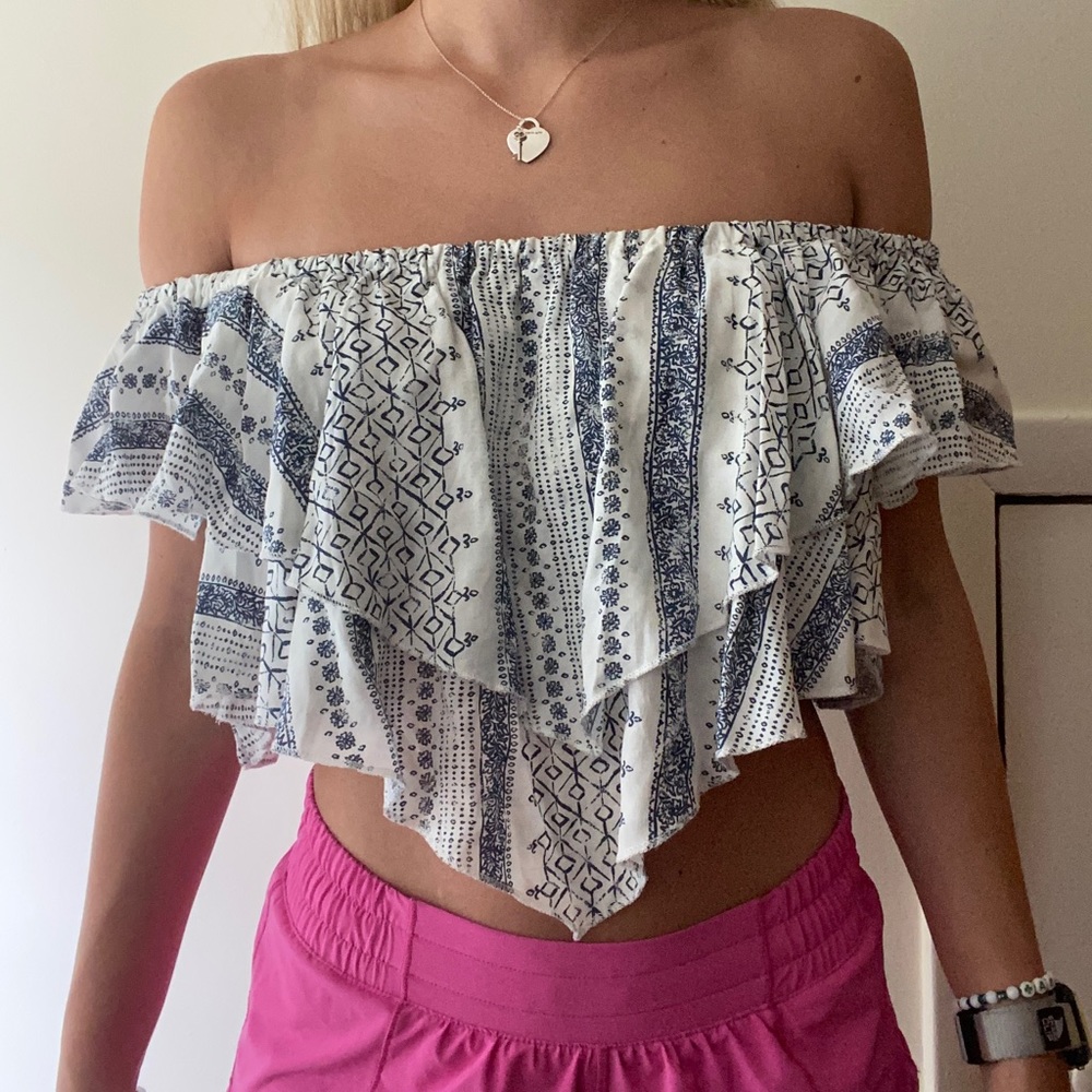 NWT ruffle crop top